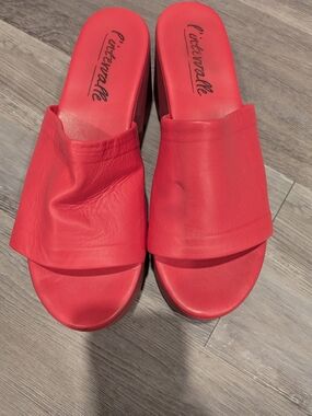 L'intervalle- Hot Pink Sandals